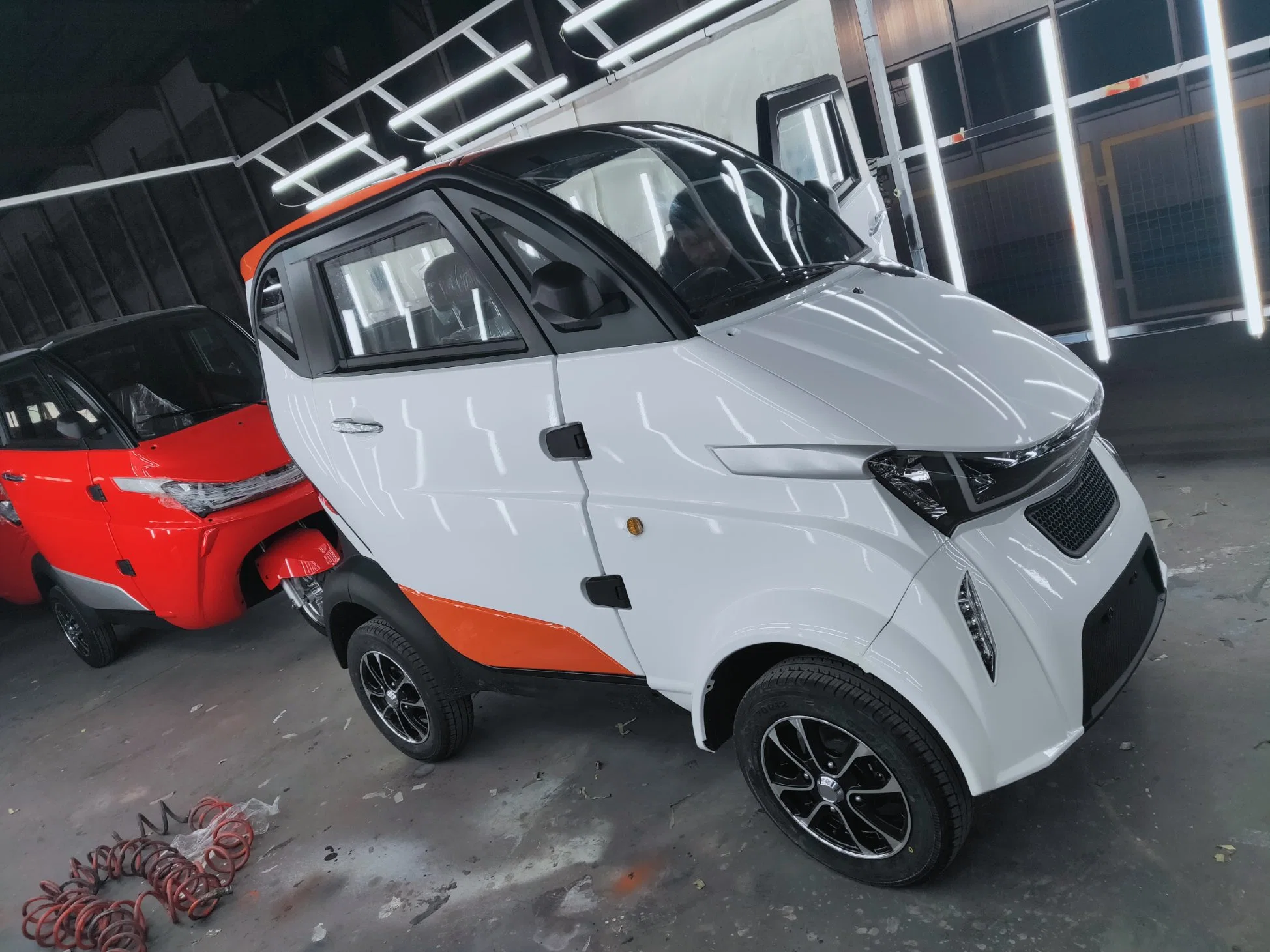 Made in China Manufacturer Small Electric Auto with EEC Certificate for Europe Market