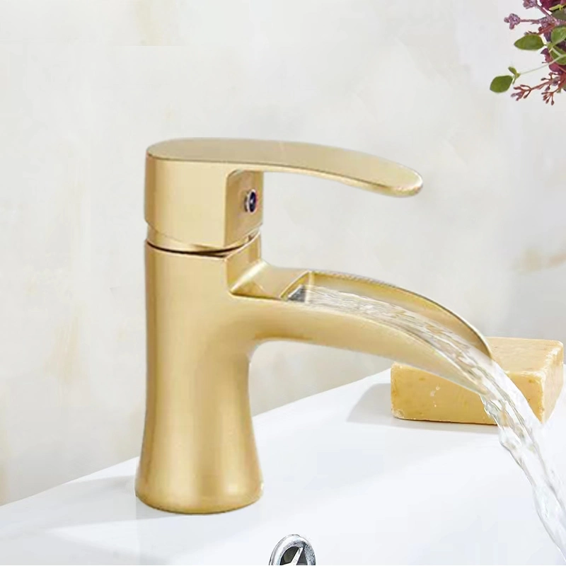 Haute qualité de l'or de gros bassin d'eau froide chaude du robinet mélangeur robinet du lavabo