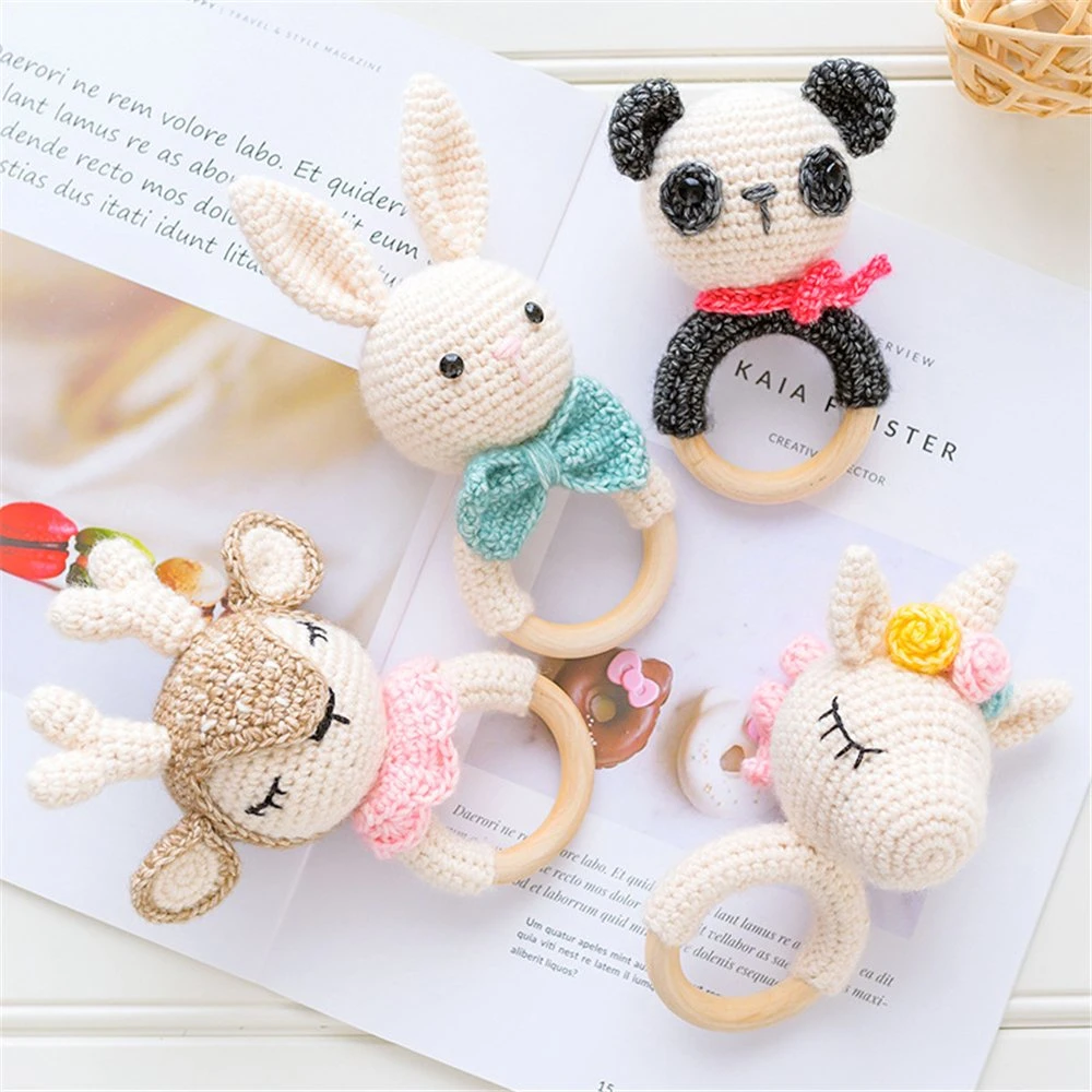 Neues Design Ausgestopfte Tiere Niedlichen Kawaii Super Soft Gestrickt Kaninchen Panda Rentier Baby Rassel Häkeln Plüsch Einhorn Spielzeug