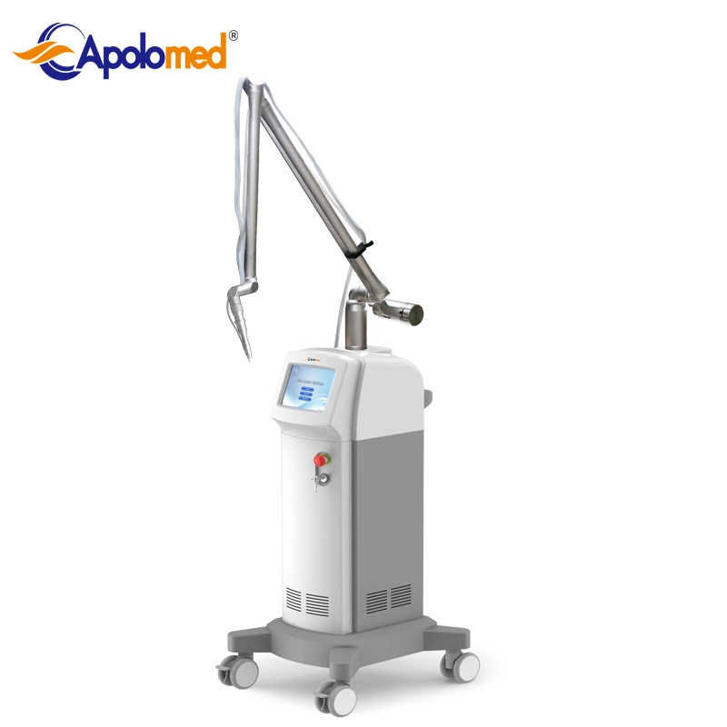 ثاني أكسيد الكربون الليزر الطبى متعدد الوظائف ثاني أكسيد الكربون Fractional Laser Machine تحت العيون علاجات الوجه