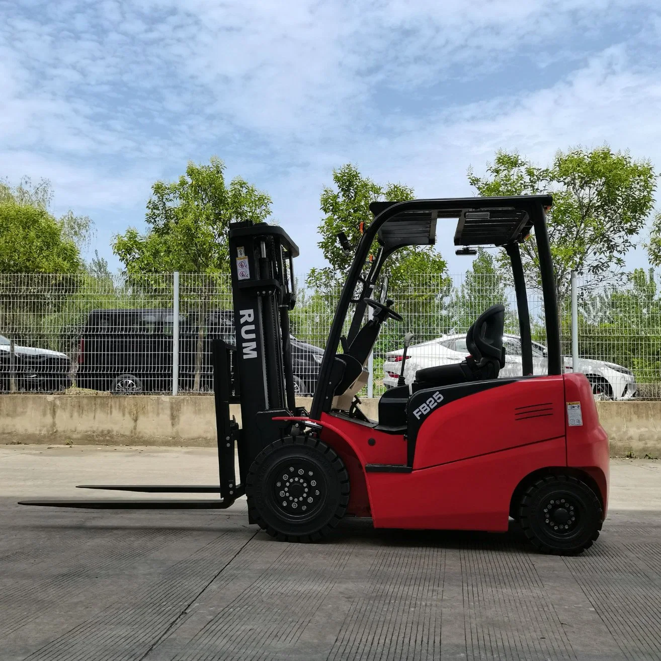 Chinese Lithium Forklift 2.5t 2500kg Forklift Battery Triple Mast