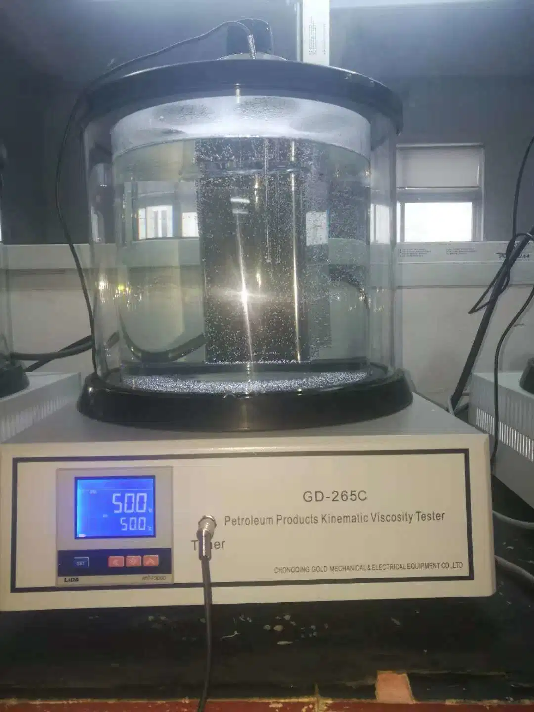 Лаборатория кинематическая вязкость проверку щитка приборов на асфальт (180 градусов Цельсия)