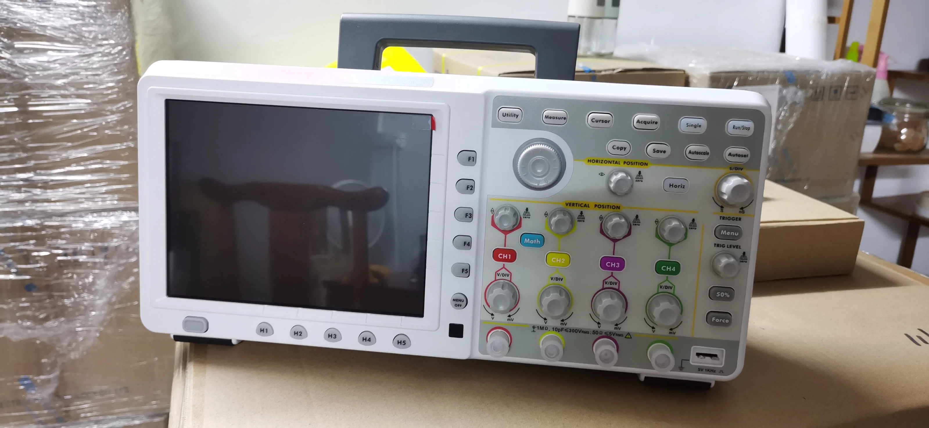 TDS8104 100MHz, 2GS/s, 7.6mpts 4 Channels Touch Screen Digital Oscilloscope