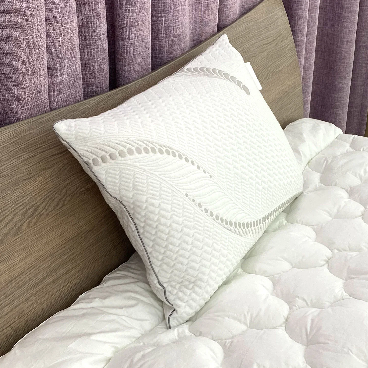 Customized Hotel White 100% Polyester Airmesh Jacqua Exquisite Appearance Shredded Latex Pillow for Adults