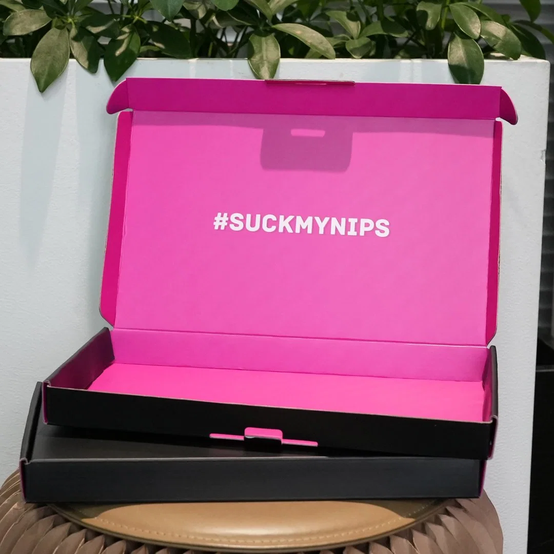 Balck y Rosa personalizados de Cartón Ondulado caja de embalaje de envío de impresión offset como tv