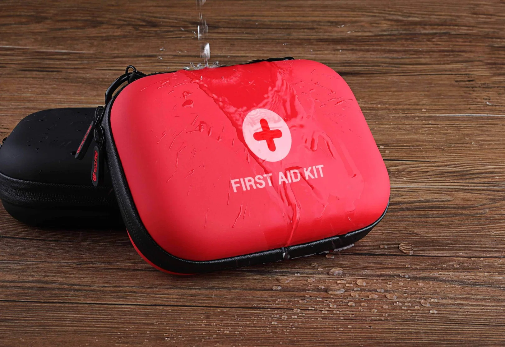 Wholesale/Supplier Mini Small Shockproof Stocked in Dubai EVA First Aid Kit Survival Promotion Travel First Aid Box Kits Bulk for Gift