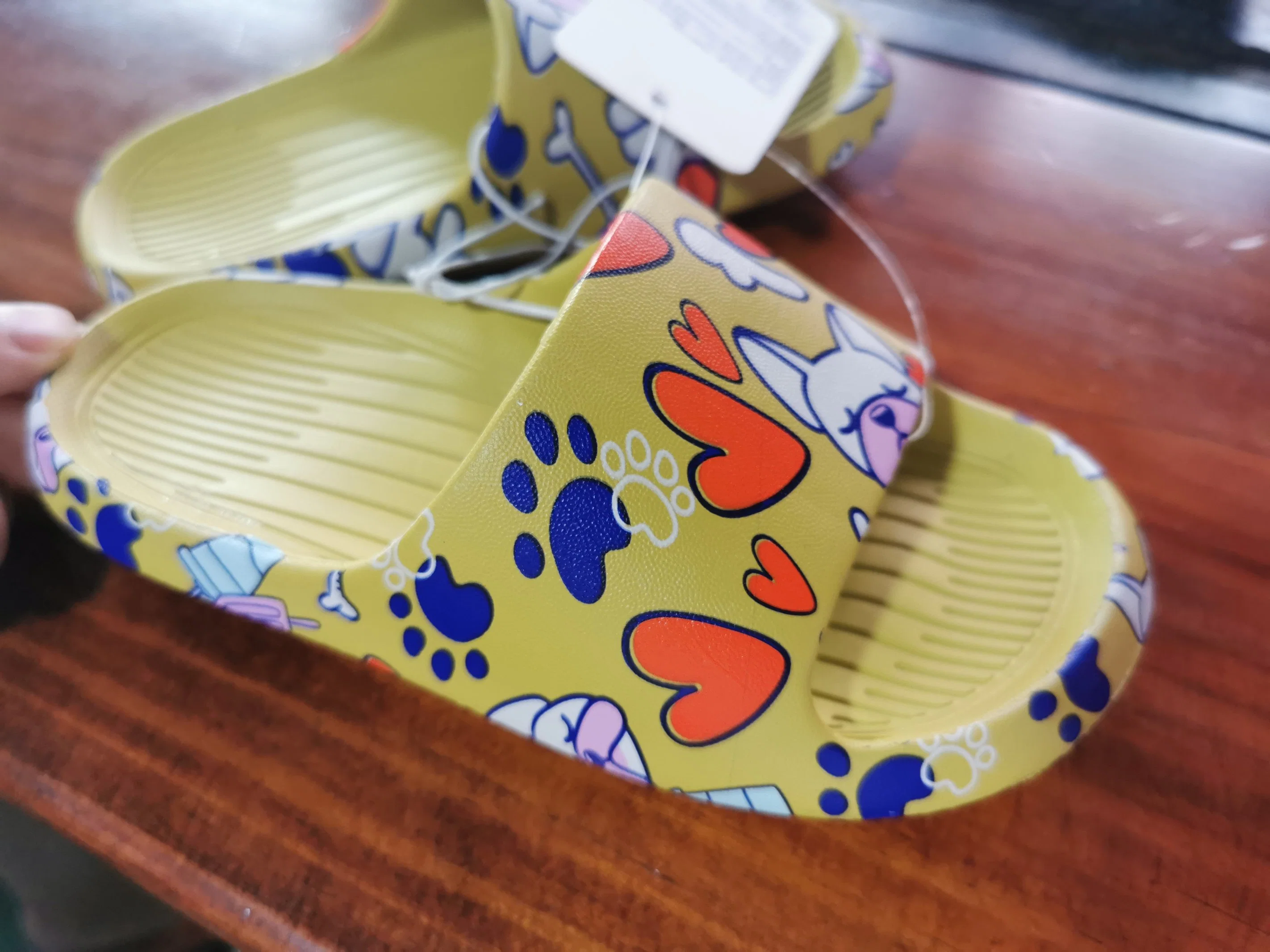 Chaussons de bande dessinée mignons de haute qualité unisexe pour les enfants personnalisés d’été plat enfants diapositives sandales diapositives, animaux enfan