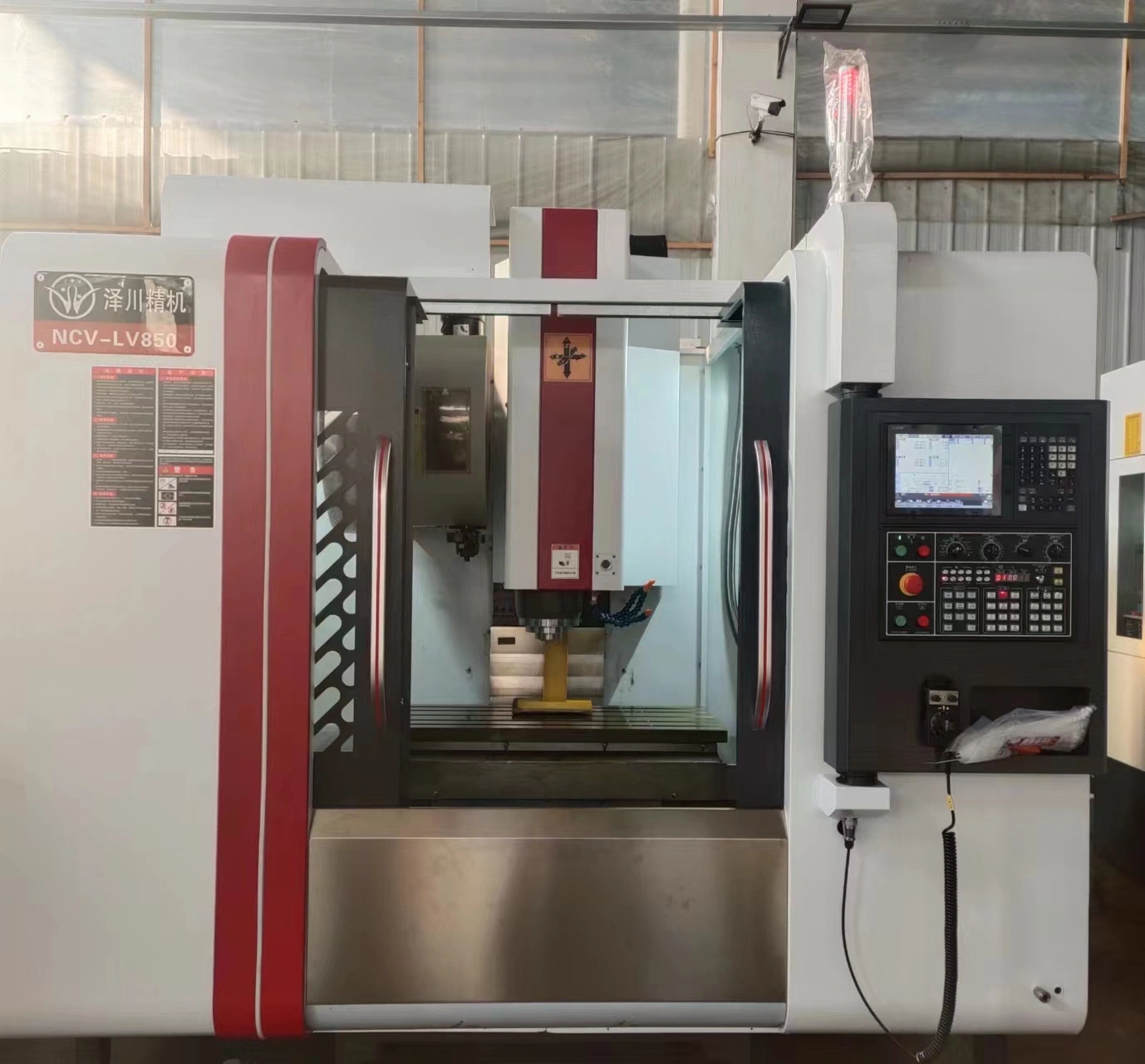 Zechuan Milling CNC Vertical LV850 Machine Tool of Defferent Systems