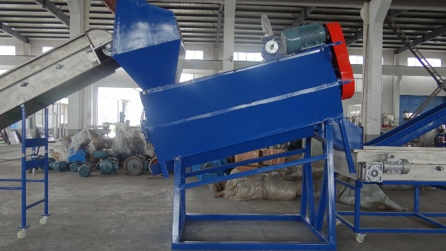 Yatong 500kg Pet Flake Washing and Recycling Line Pet PE PP Crushing and Washing