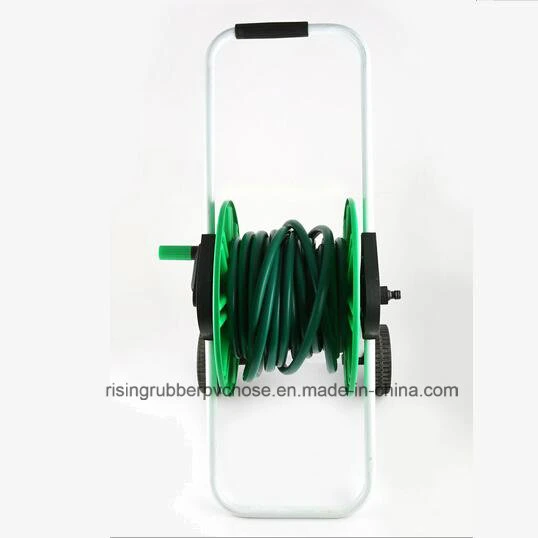 Manguera de PVC de color verde con el conjunto