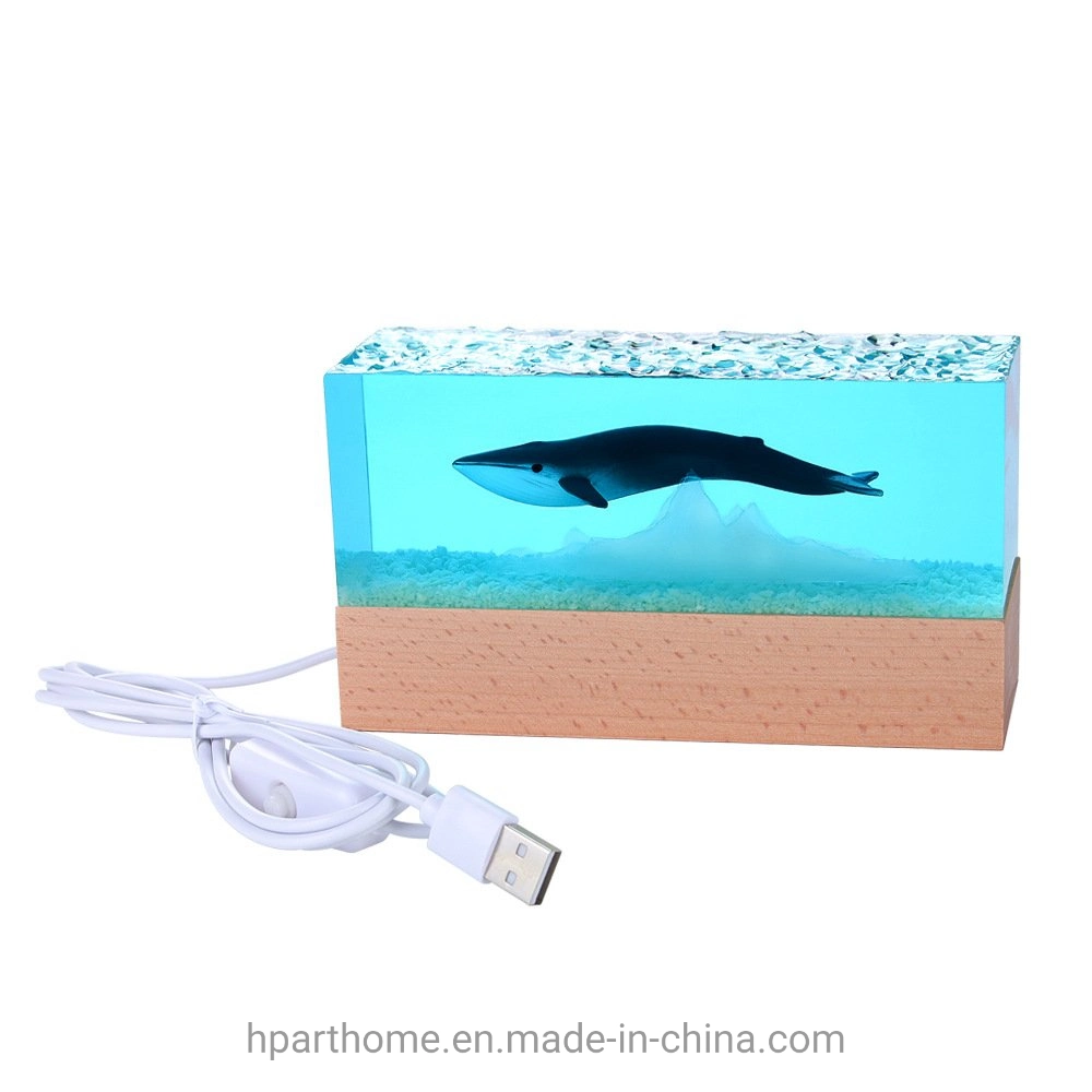 Ocean Style Epoxy Harz Buckelwal mit LED Beleuchtung Holz Basis