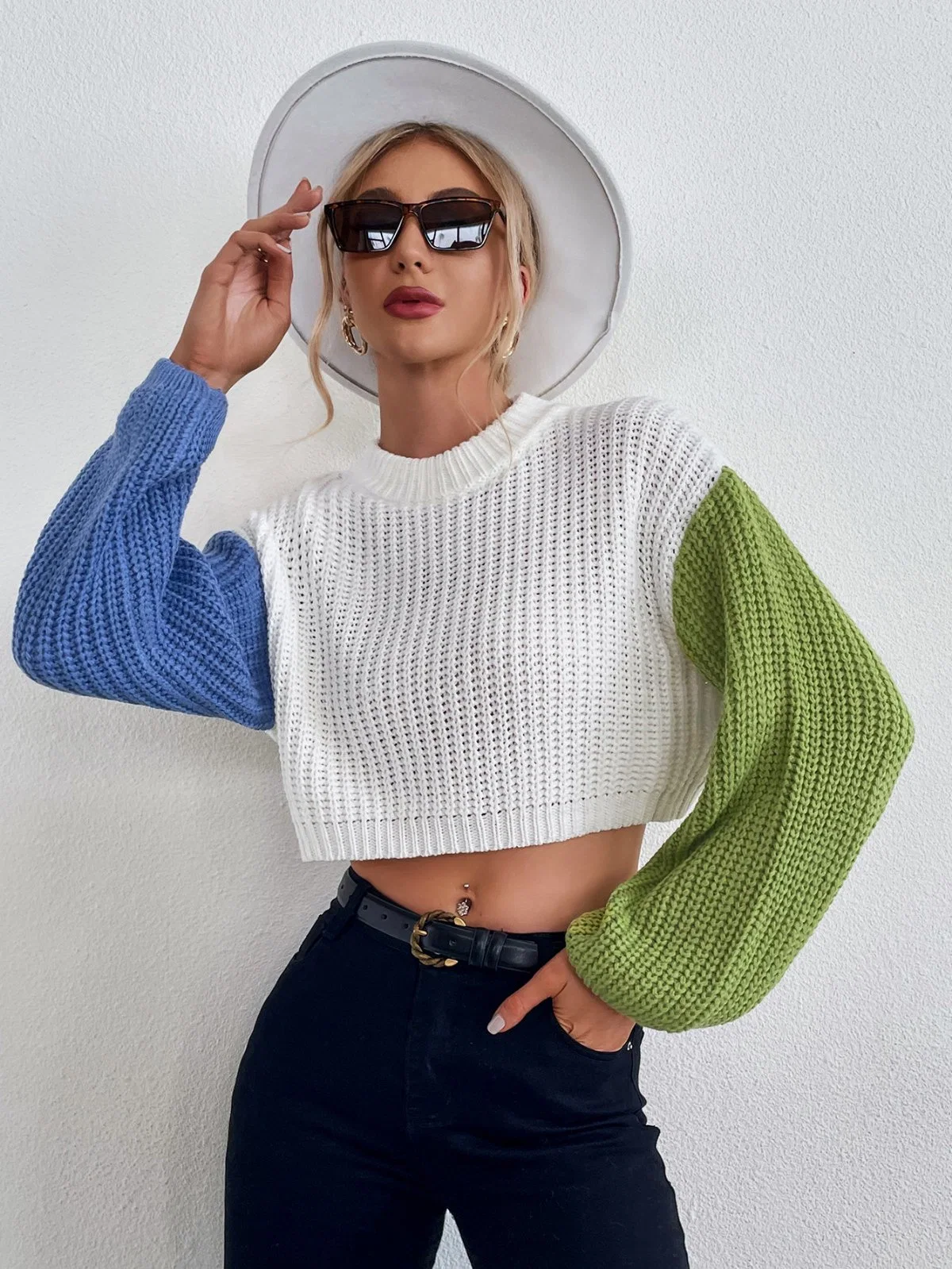 American Style Persönlichkeit Bump Farbe Ärmel kurze Frauen gestrickt zweifarbig Damen Pullover