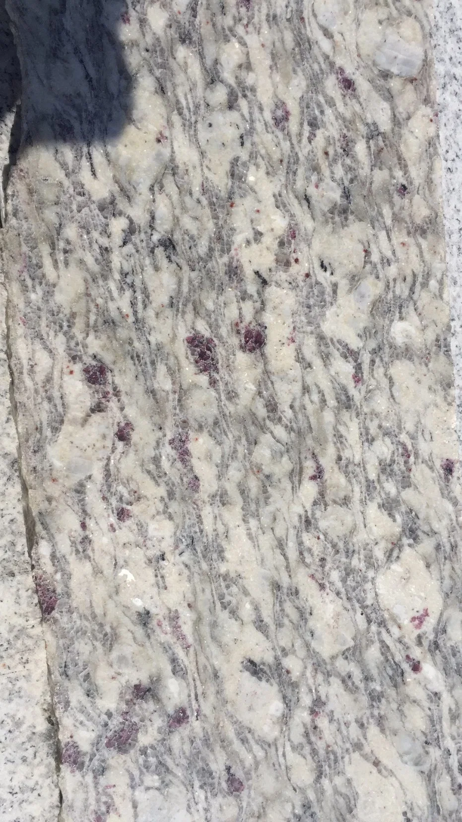 Good Quality Wholesale/Supplier Polished Black/White/Grey/Yellow/Red G648/G654/G664 Stone Granite for Slab/Tile/Stairs/Sinks