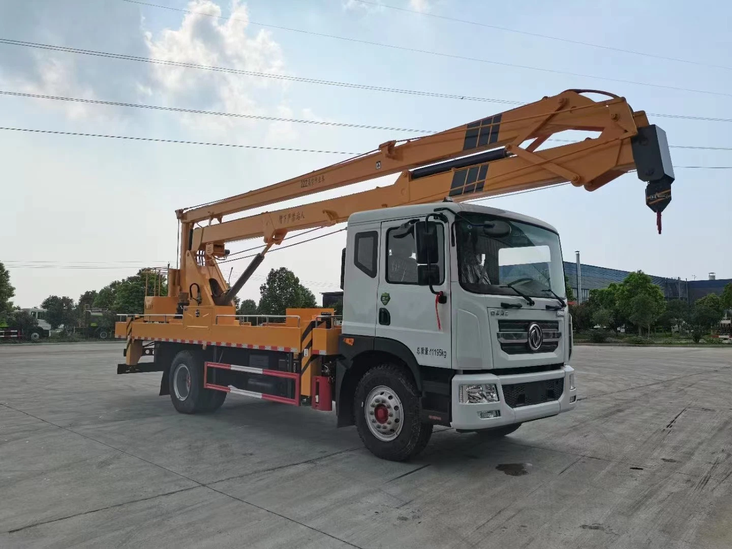 Dongfeng 4X2 20m Folding Arm High Altitude Operation Aerial Work Platform Truck Factory Sale