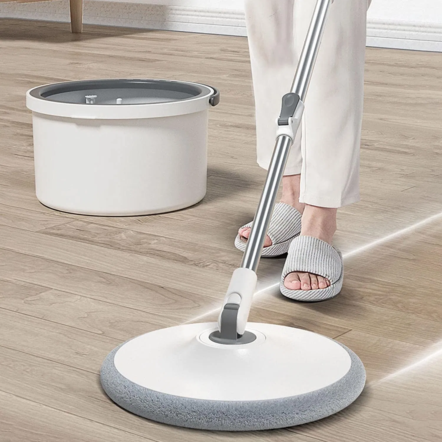 Mopp- und Eimer-Set, Teleskopic 360 Grad Spin Edelstahl Mopp mit waschbaren Mikrofaser Mop Pads, Unterstützung Selbsttrennung Abwasser