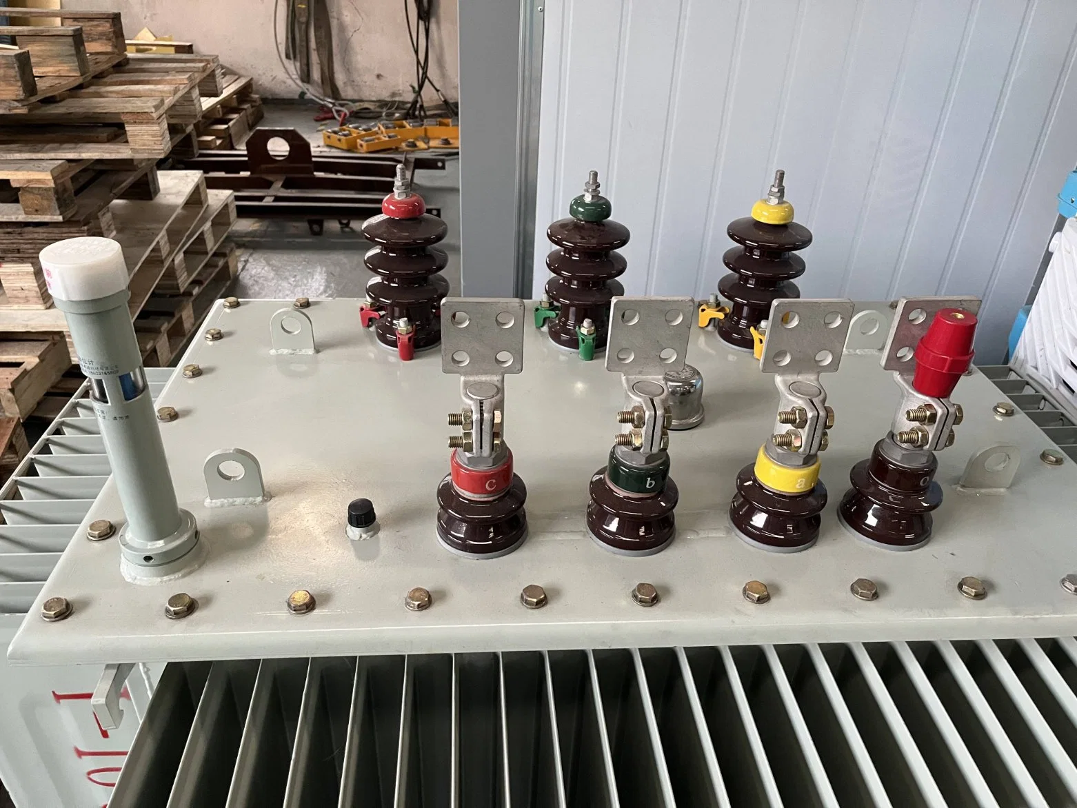 Low-Loss Oil-Immersed Voltage Three Dimensional and Three Phase Coiled Core Distribution Power Transformer of S13 Series