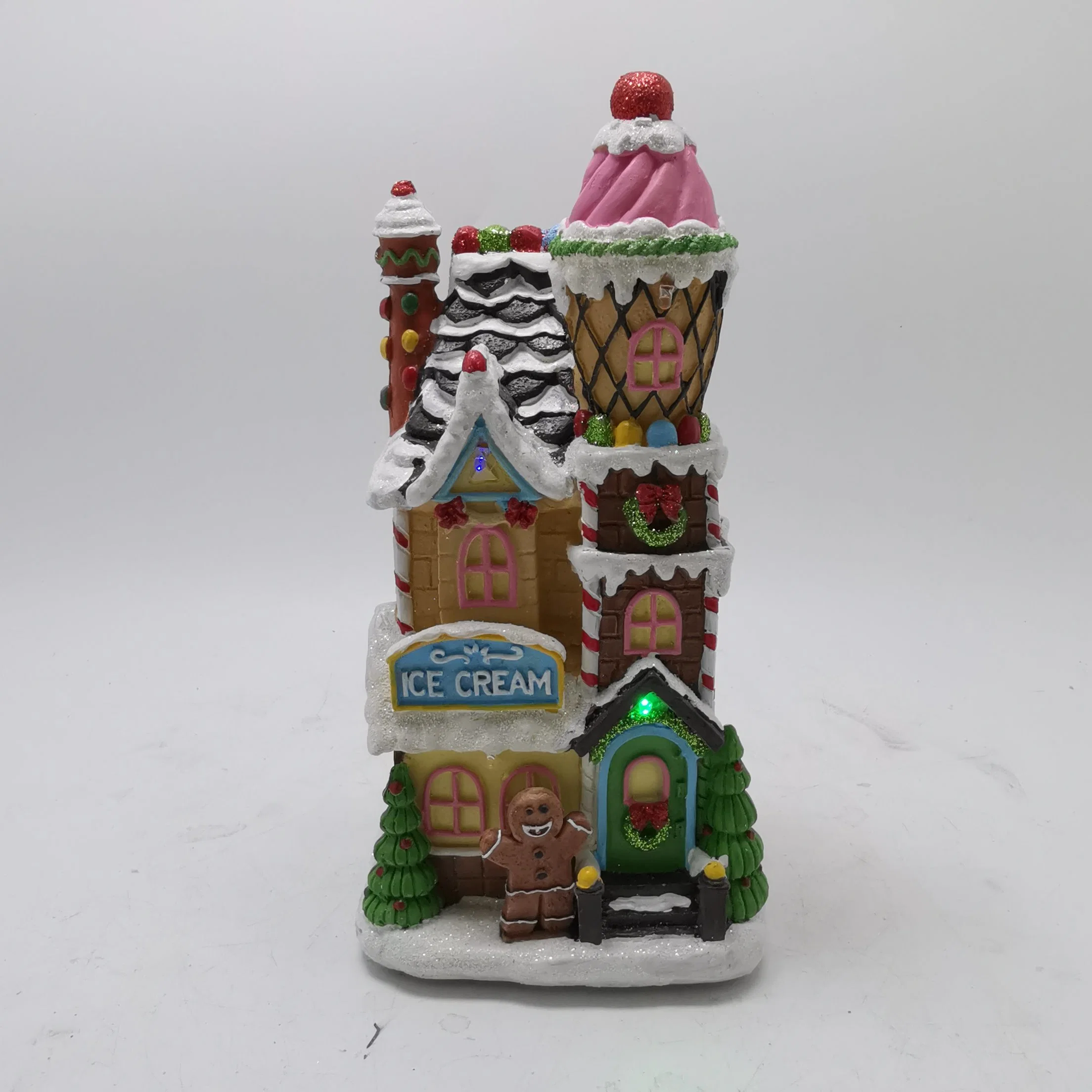 Hot Sale Resin Crafts Hand Painted Polyresin Xmas Houses Village Christmas Decoration