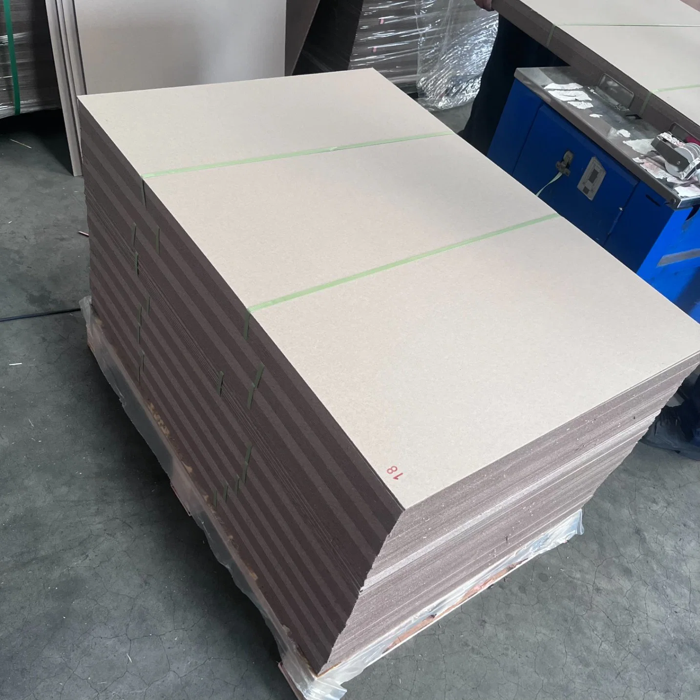 Thick Smooth Surface 1.5mm 2.0mm Carton Gris Gray Cardboard