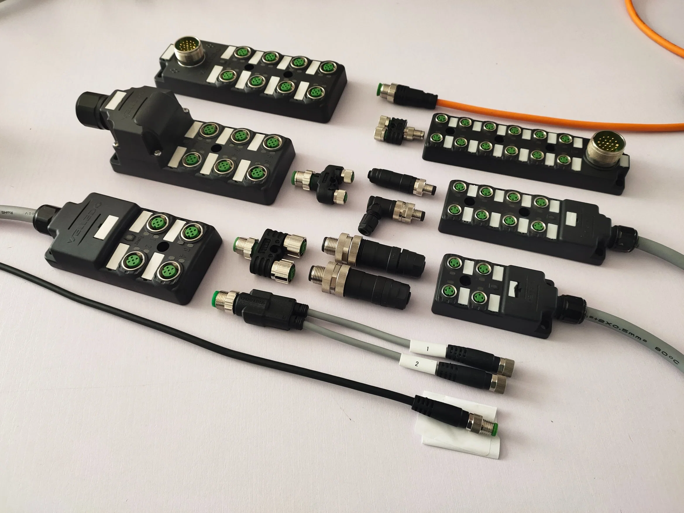 Distribution System M8 4ports NPN with M12 Plug Connector Junction Box