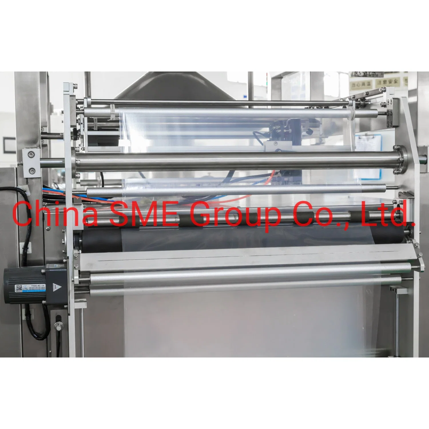 Automatic Snack/Candy/Fruit/Chocolate/Jelly Bar Weighing Filling Bagging Package Packaging Packing Machine Line