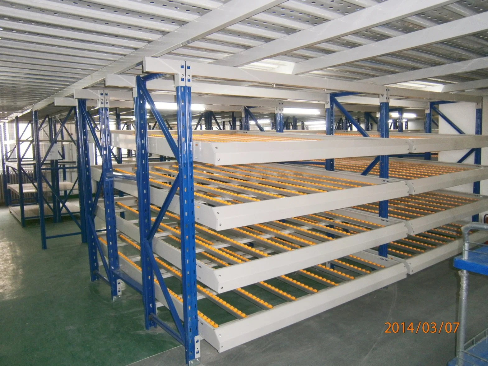 رف تخزين ثلاثي الأبعاد للخدمة الشاقة مصنّع الرف Crossbeam High-Level Warehouse مخصص