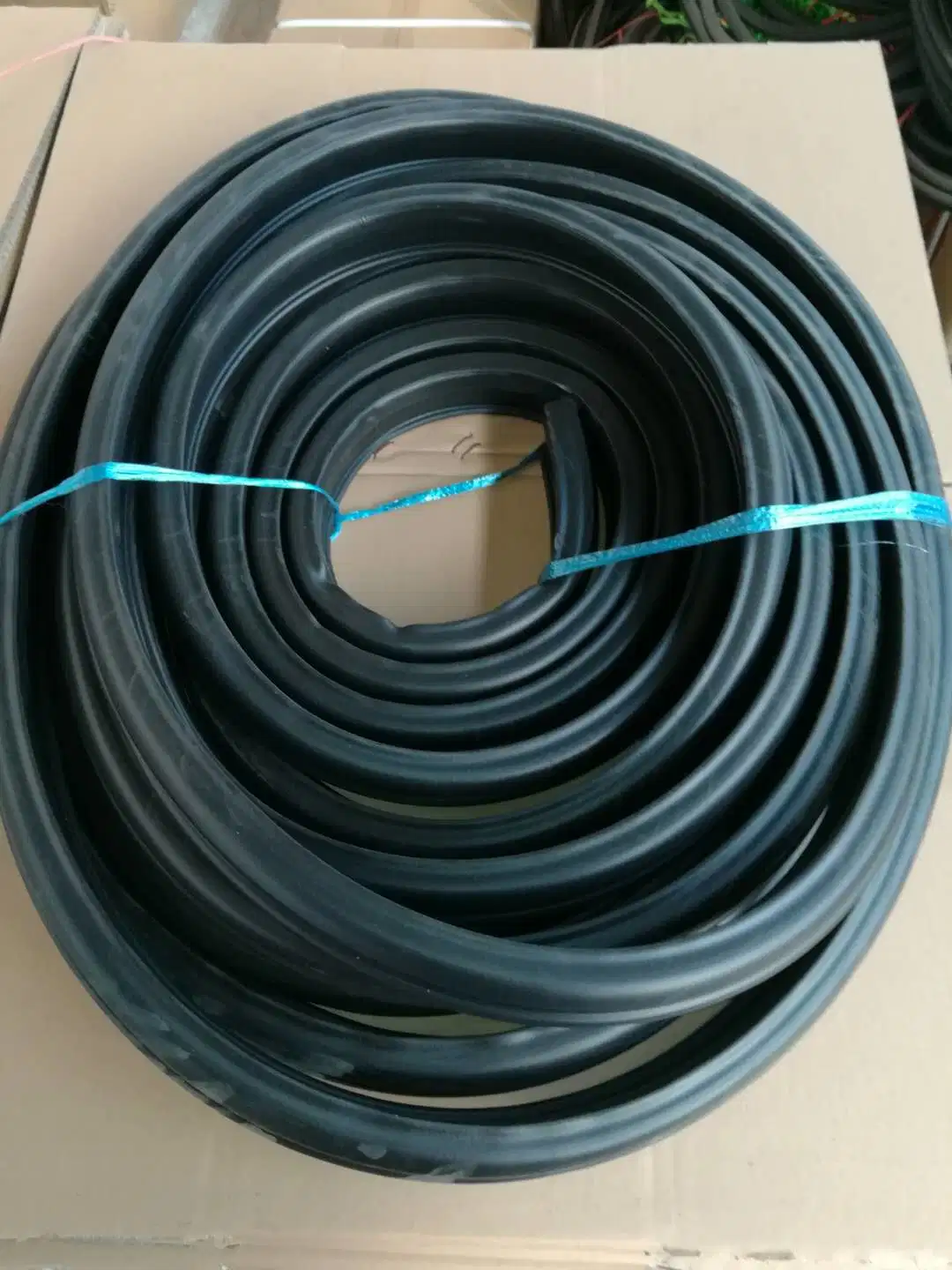 Automatic Rubber Profile Seal for Truck Van Boat