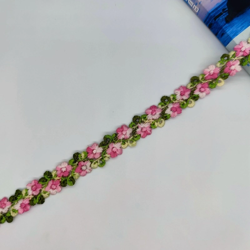 Bordado de flores de algodón poliéster tejido bordado de encaje de productos químicos para la confección textil Material de la adaptación de accesorios