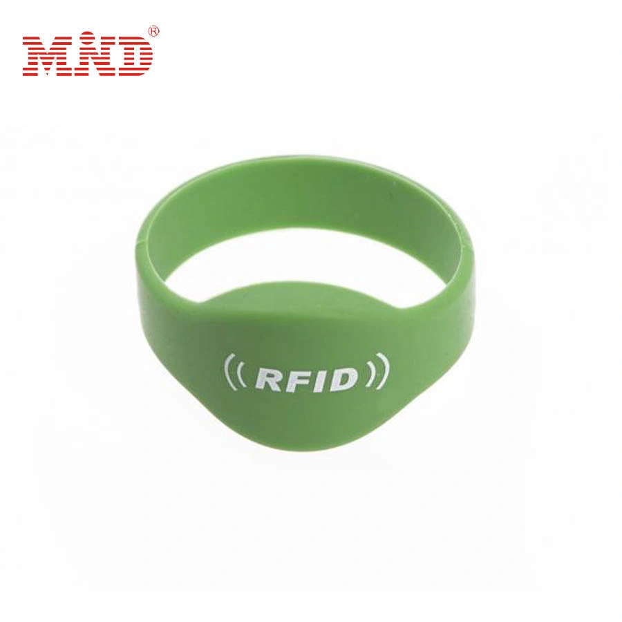 Des centaines de projets étanche à la clientèle de NFC Bracelets en Silicone bracelet RFID