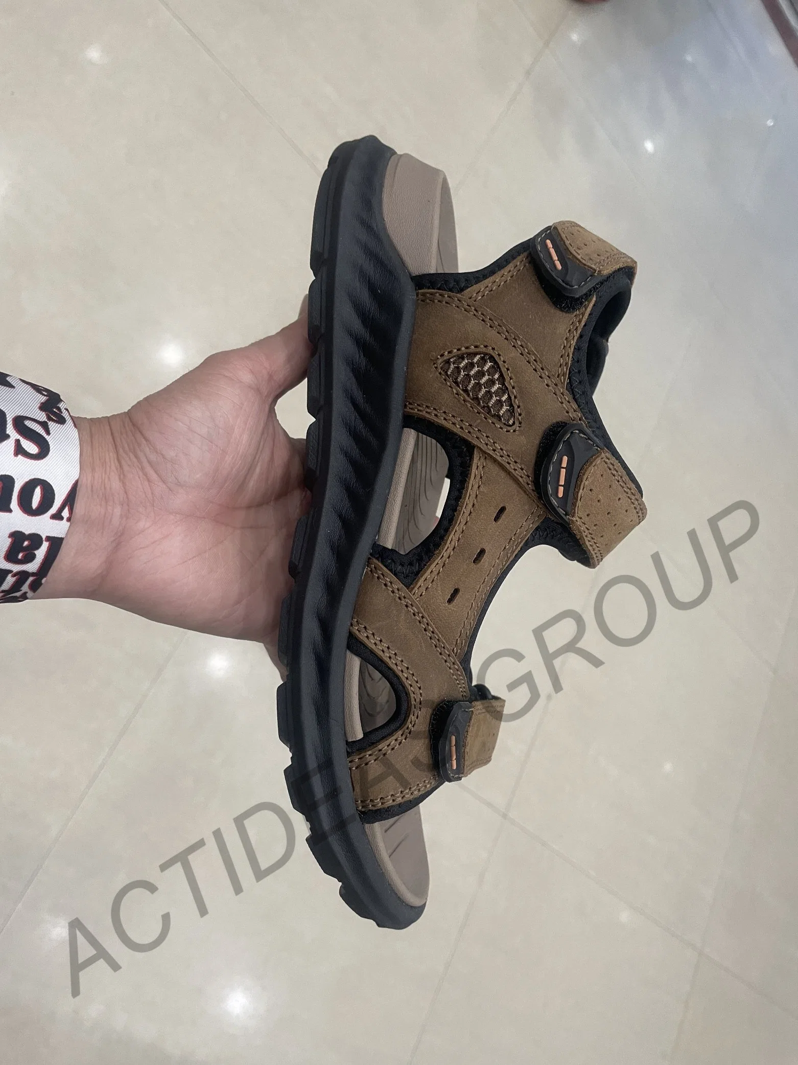 Sapatilhas de Trekking de Verão para desportos genuínos em pele Sandal Air Sole Beach Para sandálias de exterior casuais Man