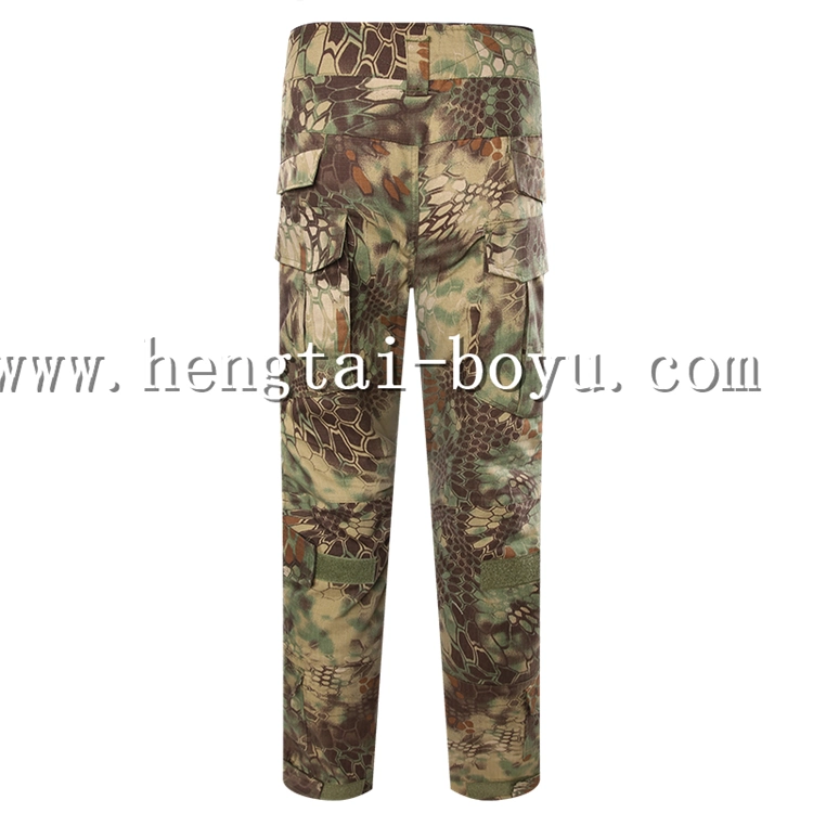 Fábrica de prendas en Vietnam fabrica uniformes militares de poliéster y algodón para hombres