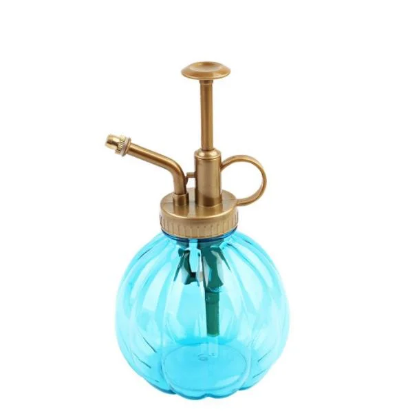 Plastic Water Mister with Gold Finished Plastic Top for Household Plant Indoor Gardening Tool