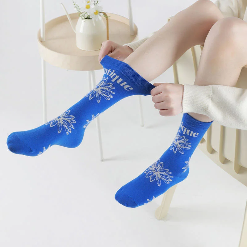 Xianghui Hot Sell Autumn Winter Women's Cotton Elastic Breathable Funny Socks