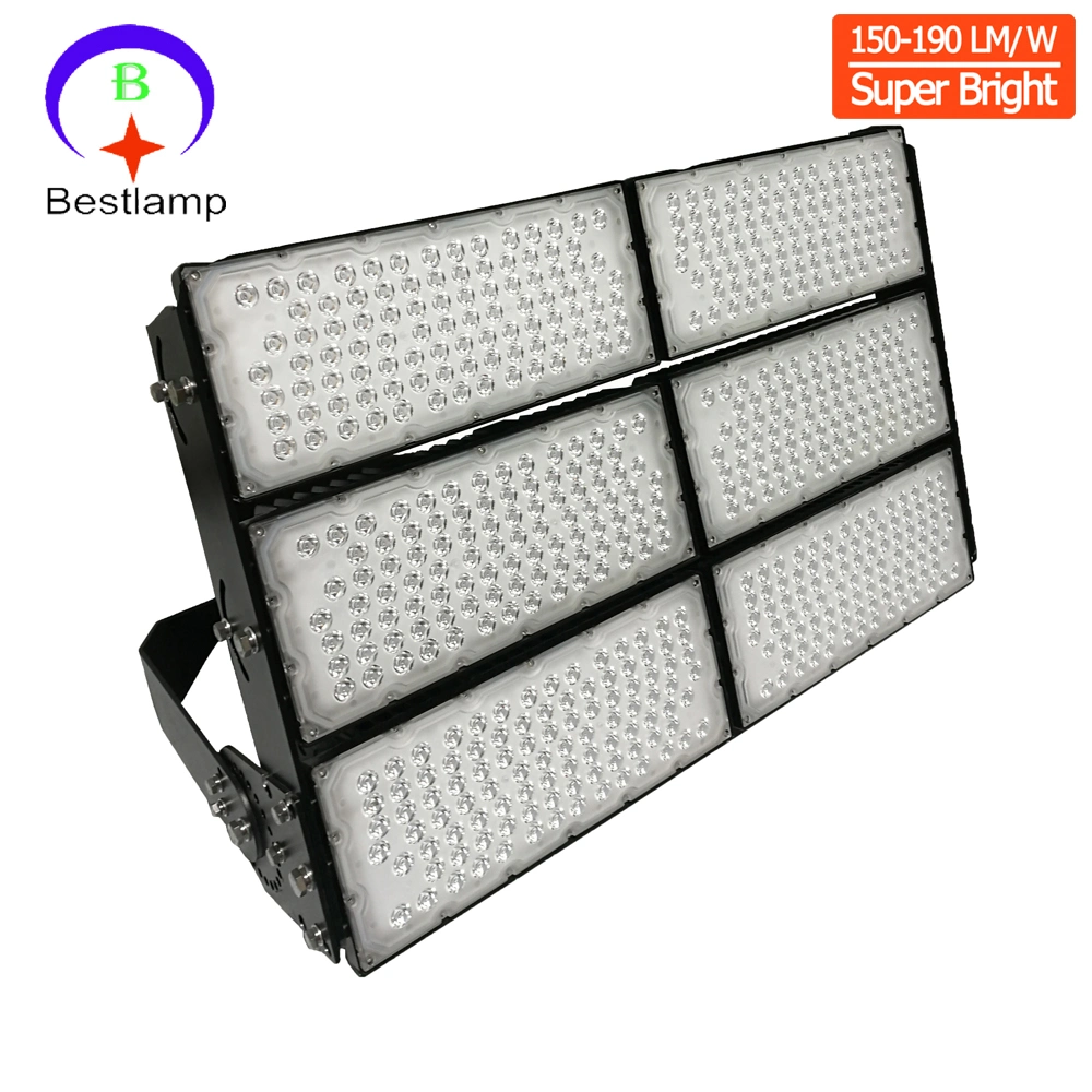 Nova lâmpada Batten linear estanque de 3 vapores LED à prova de água Arriveip66 Iluminação da luz