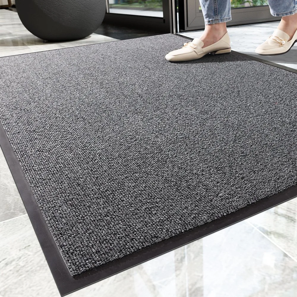 Tapis à boucle en velours côtelé, design et taille personnalisés, résistant et accueillant.