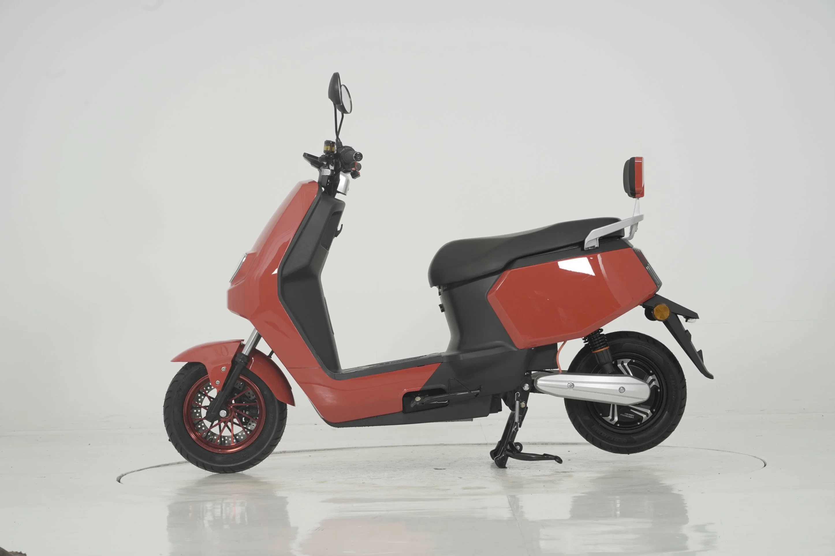 Good Looking New Type Electric Scooter /Motorcycle with LED Light