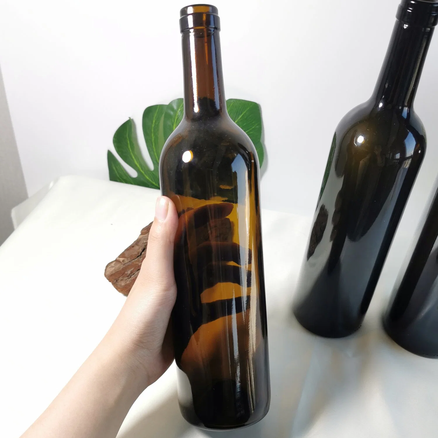 Fat Round Cylinder Dark Brown High quality/High cost performance  Glass Red Wine Bottles