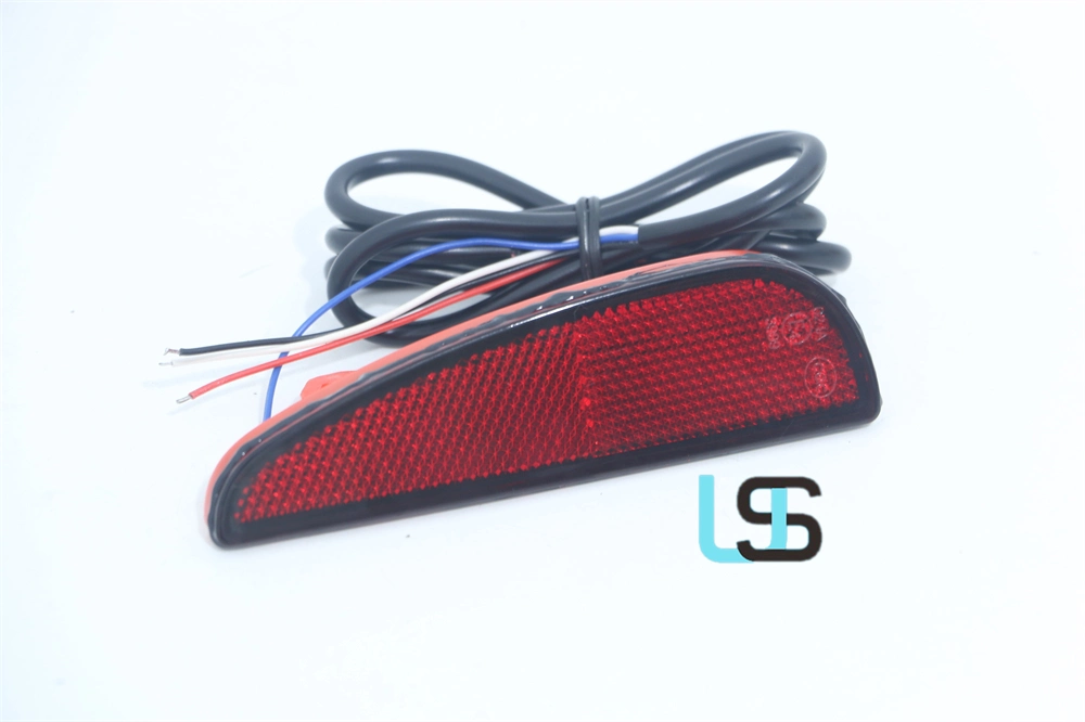 Auto Car Rear Reflector Lamp Taillight for 18-21 Geely Proton X70