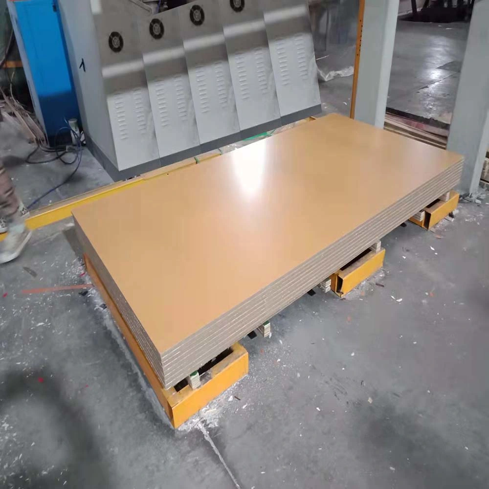 Usine de 3mm blanc laminé de gros Mélamine MDF conseil pour la décoration de meubles