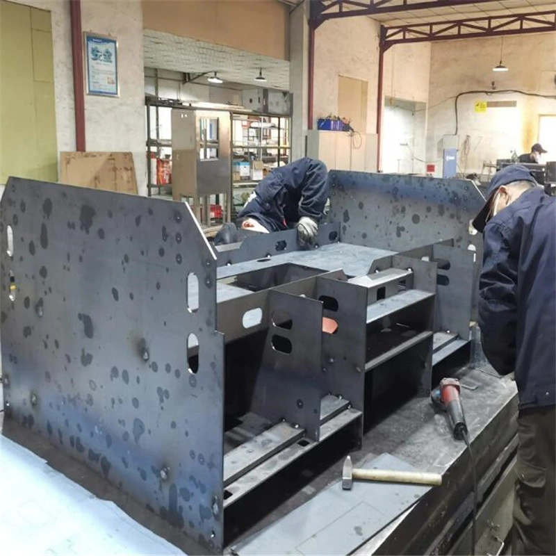 Service de soudage et de fabrication personnalisés avec usinage de cintrage Punching à rouleaux Estampage