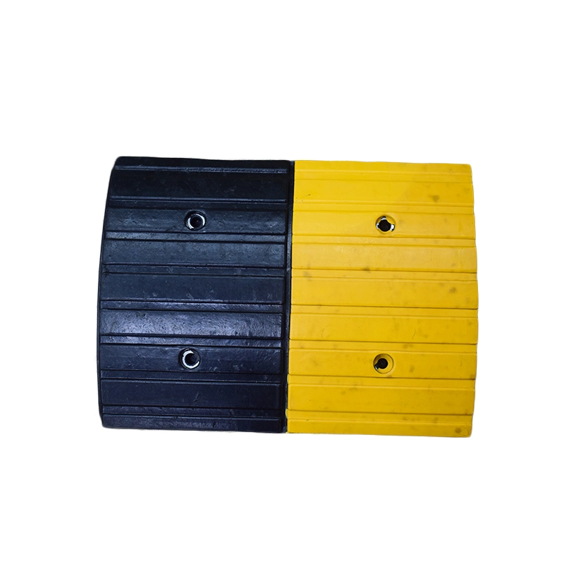 500*300*45mm Portable Rubber Road Hump Speed Bump