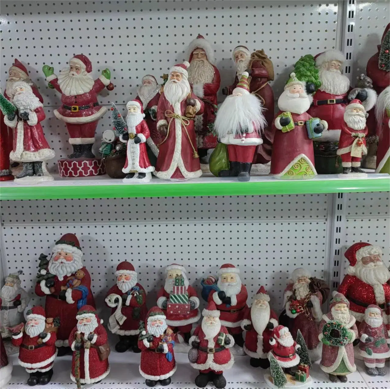 OEM Factory Customized Christmas Decoration Santa Claus Xmas Santa Decoration Santa Claus Ornaments Resin Christmas Santa Manufacturer in China