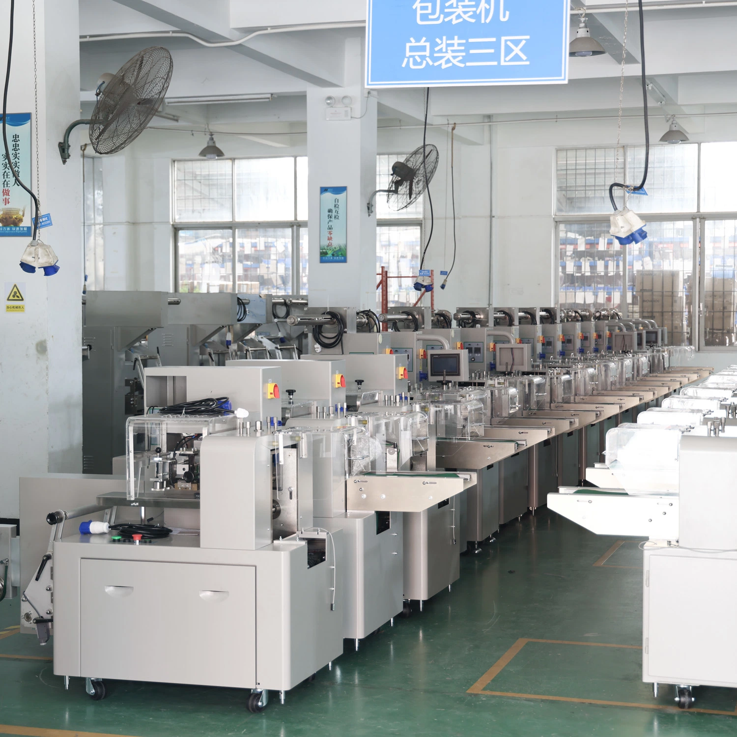 Gas Nitrogen Filling Bread Burger Automatic Flow Wrapping Buns Croissant Donut Horizontal Packing Packaging Machine