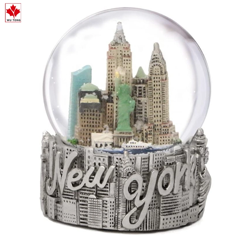 Custom Resin 65 mm New York City Snow Globe