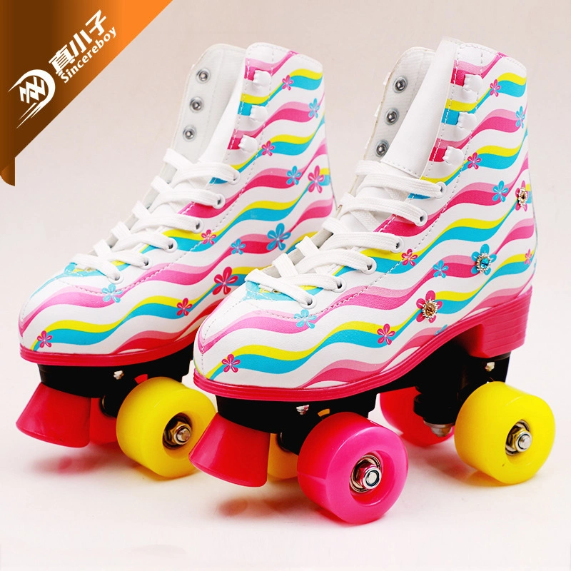 Nueva llegada de la moda Quad Patines patines Quad figura al por mayor para los niños y adultos