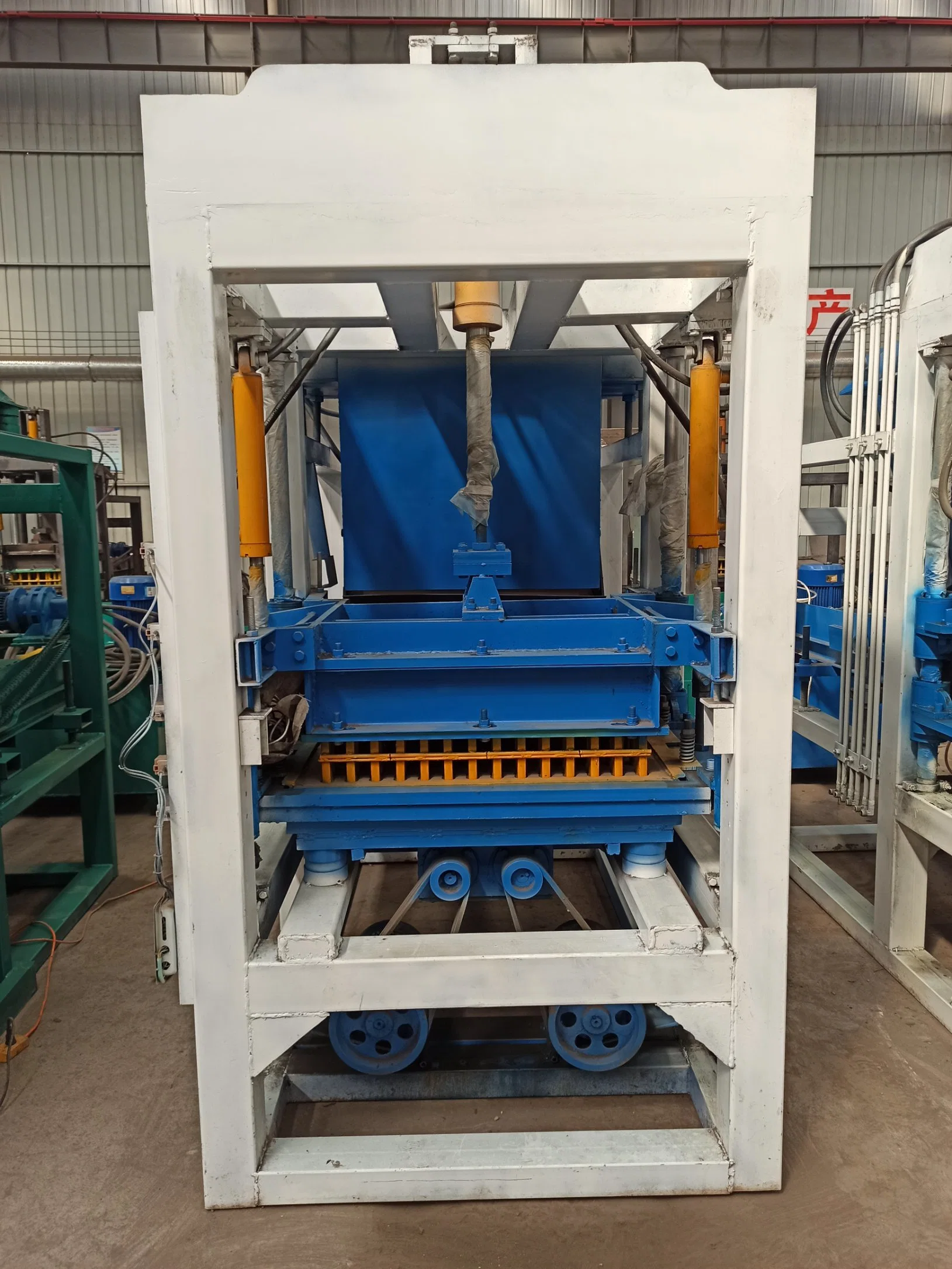 Concrete Block Making Machine Made in China