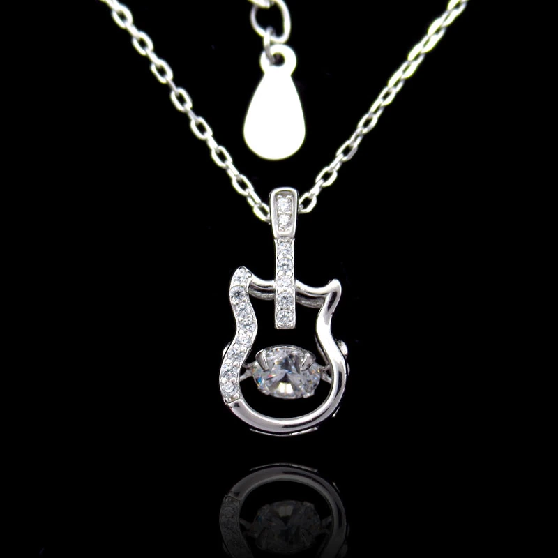 La guitarra de plata pura forma Hollow Cubic Zirconia Collar de diseño de regalos