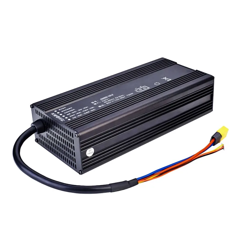 Cargador de batería 8s 24V/25,6V 10A 12A 360W LFP LiFePO4 LiFePO 4 Cargador inteligente DC 28,8V/29,2V 10A 12A con protocolo CANbus