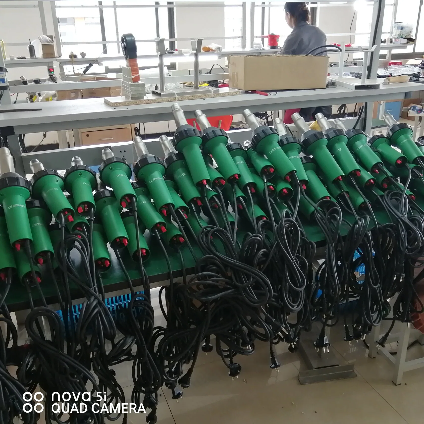 New Chinese Factory 220V or 110V 1600W 50/60Hz Hot Air Welder Plastic Welding Gun for Welder + Flat Nozzles and Hand Press Rollers Wholesale/Supplier Price