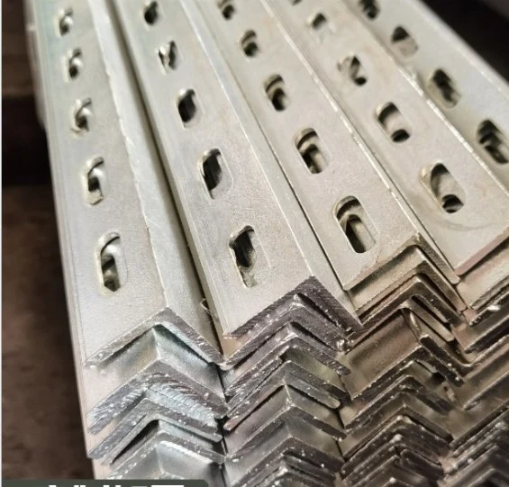 Angle Steel Factory Direct Selling Hot Rolled/Carbon Steel 40cr/Alloy 16mn/Galvanized Q235/304 Stainless Steel Structural Angle Steel, Equal and Unequal