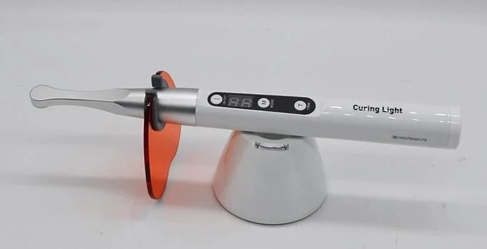 Dental 1s LED Curing Light in Dentistry for Composite